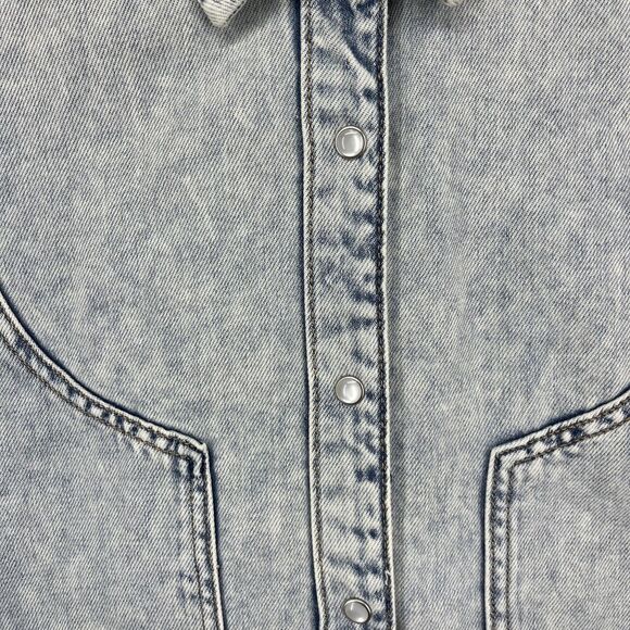 Wild Fable Denim Shirt Womens Large Light Wash Snap Front Shacket 100% Cotton - Picture 8 of 16